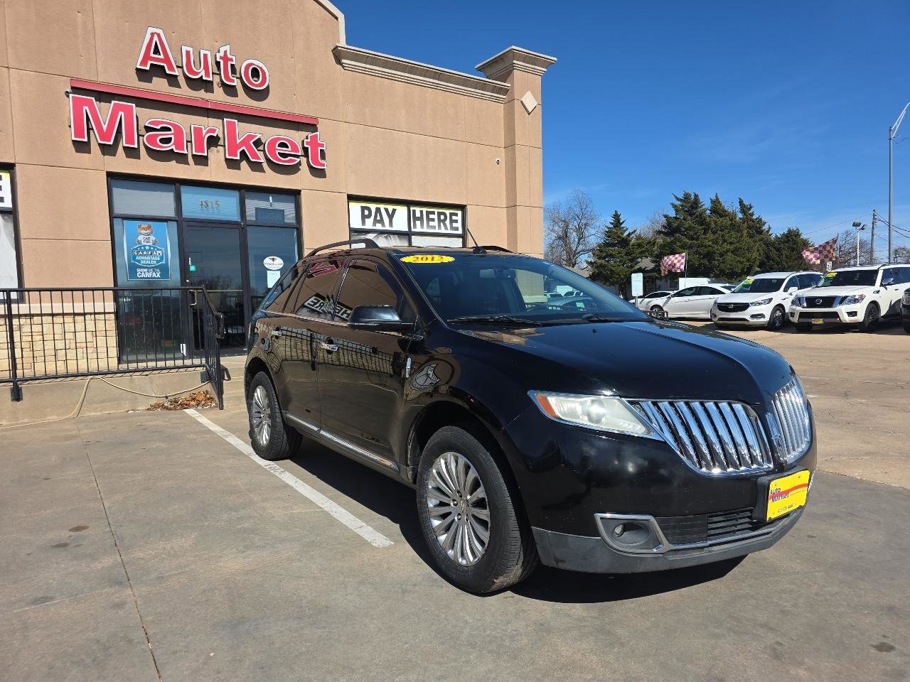 Used 2012 Lincoln MKX FWD image 3