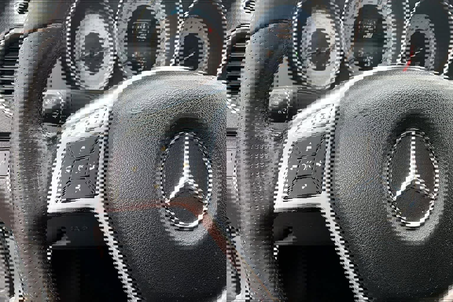 Used 2014 Mercedes-Benz C 250 Sedan image 24