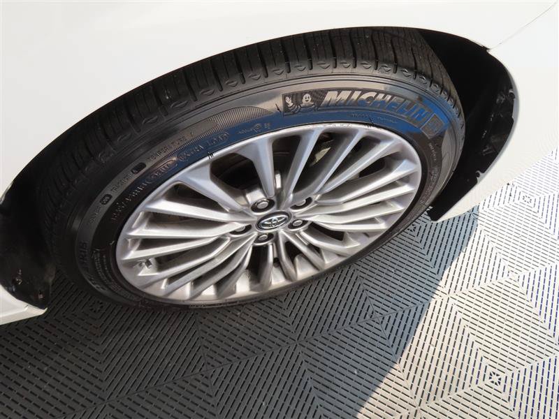 Used 2019 Toyota Avalon Limited w/ Advanced Safety Package FWD image 9