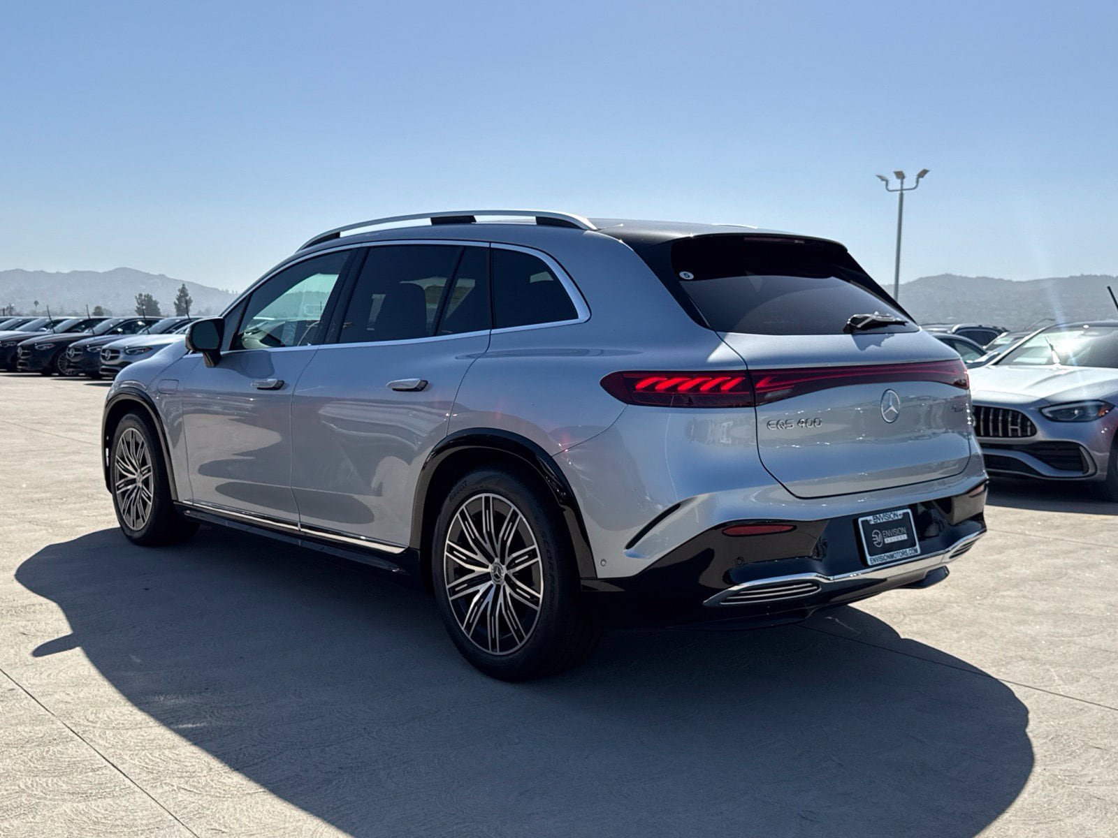 New 2027 Mercedes-Benz EQS 400 4MATIC SUV image 8