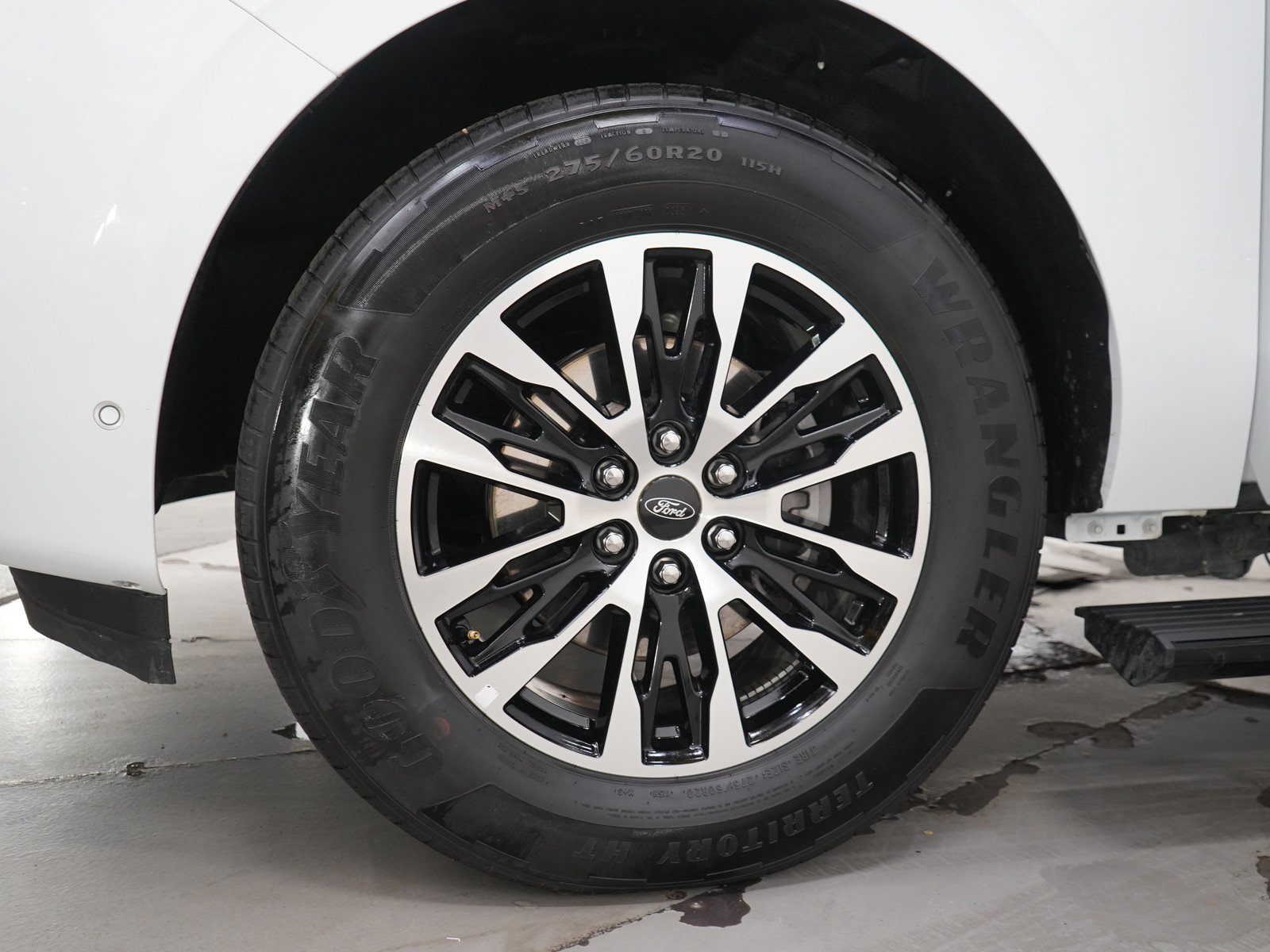 Used 2025 Ford Expedition Max Platinum AWD/4WD image 36