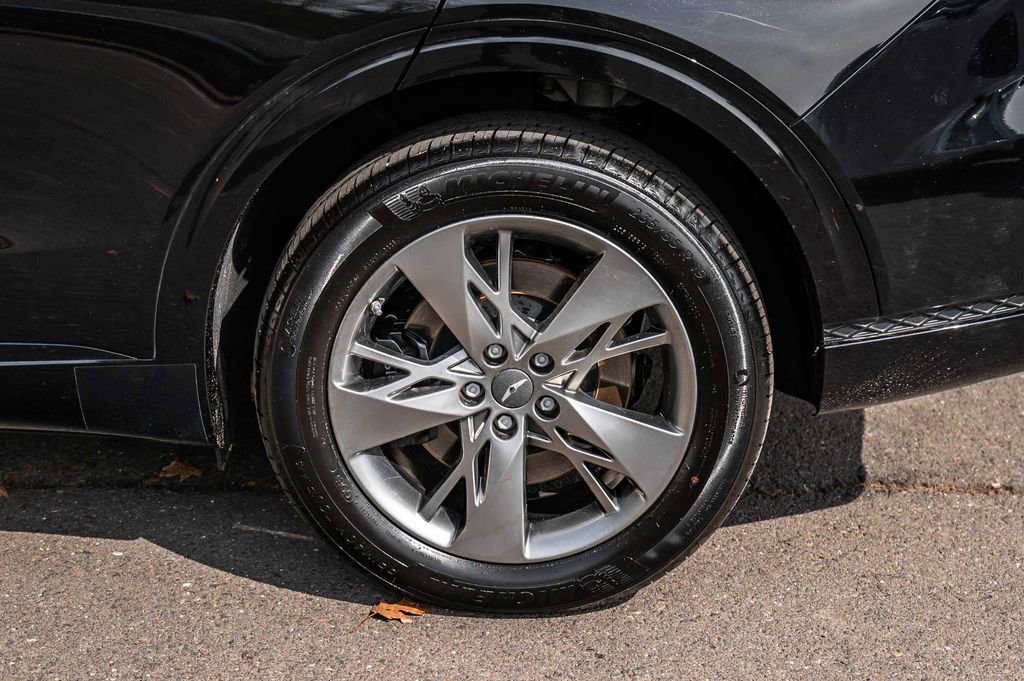 Used 2025 Genesis GV70 3.5T Sport image 12