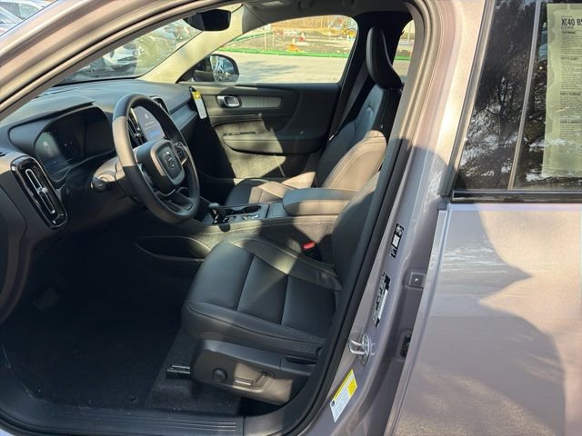 New 2026 Volvo XC40 B5 Core w/ Protection Package Premier image 15