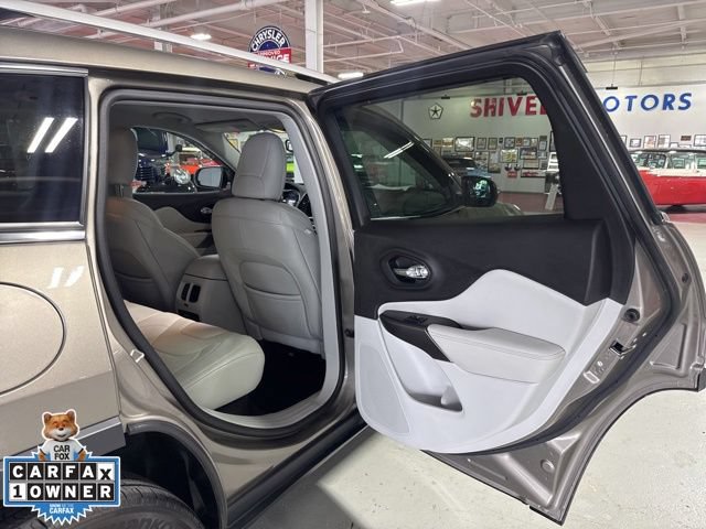 Used 2020 Jeep Cherokee Limited AWD/4WD image 39