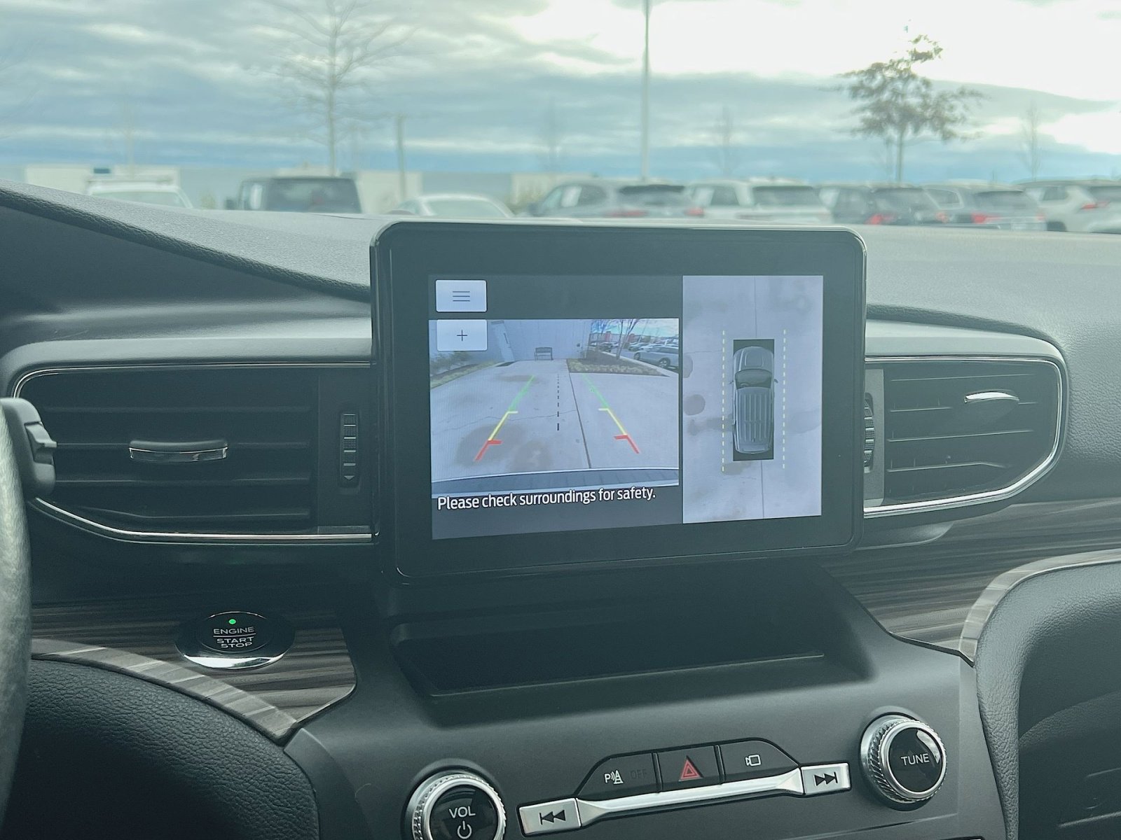 Used 2020 Ford Explorer Limited image 19