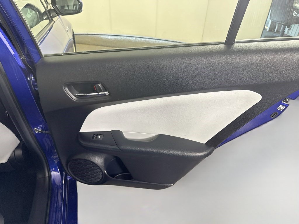 Used 2016 Toyota Prius Four Touring FWD image 27
