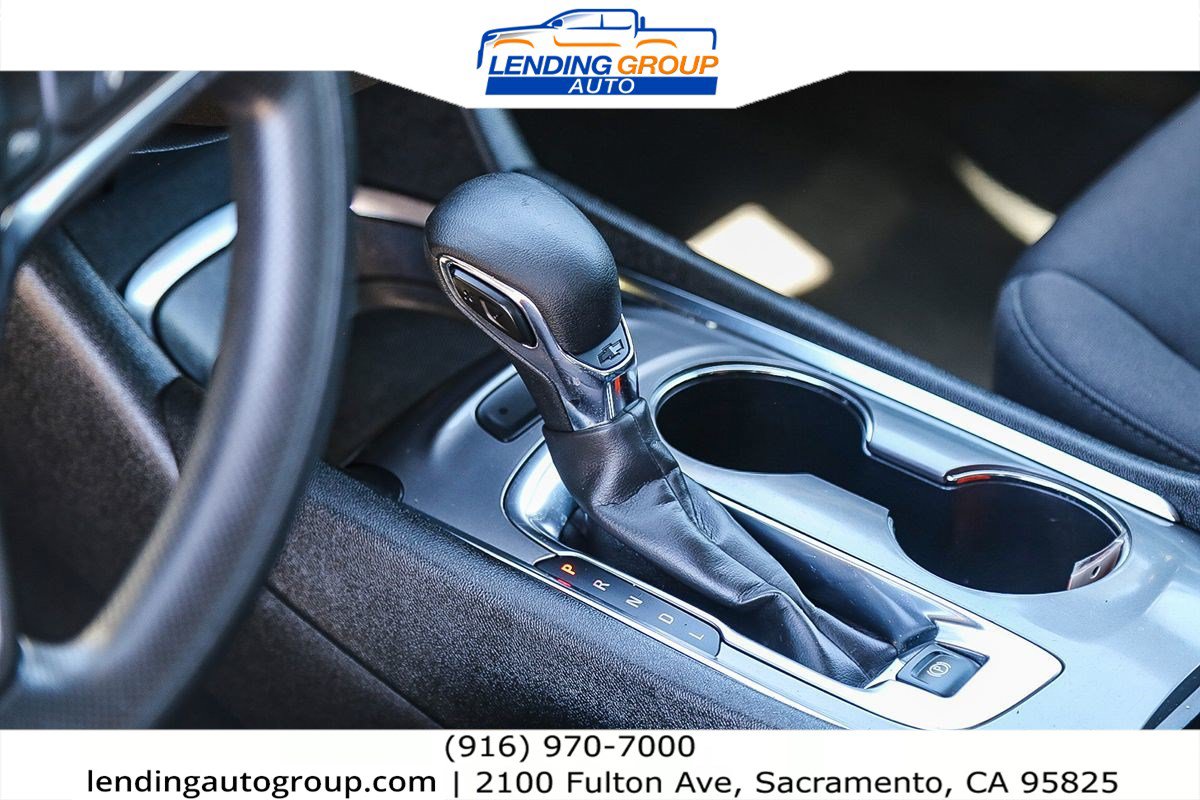Used 2023 Chevrolet Malibu LT FWD image 18