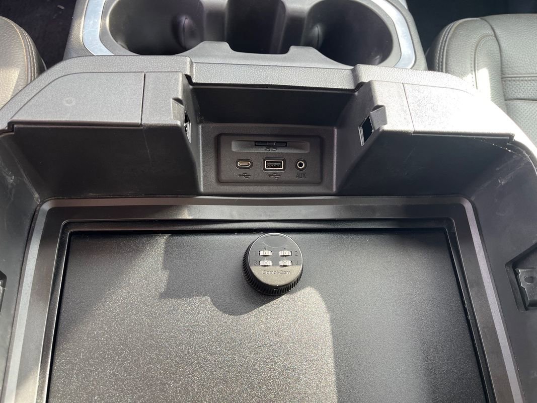 Used 2021 GMC Sierra 3500 Denali AWD/4WD image 21
