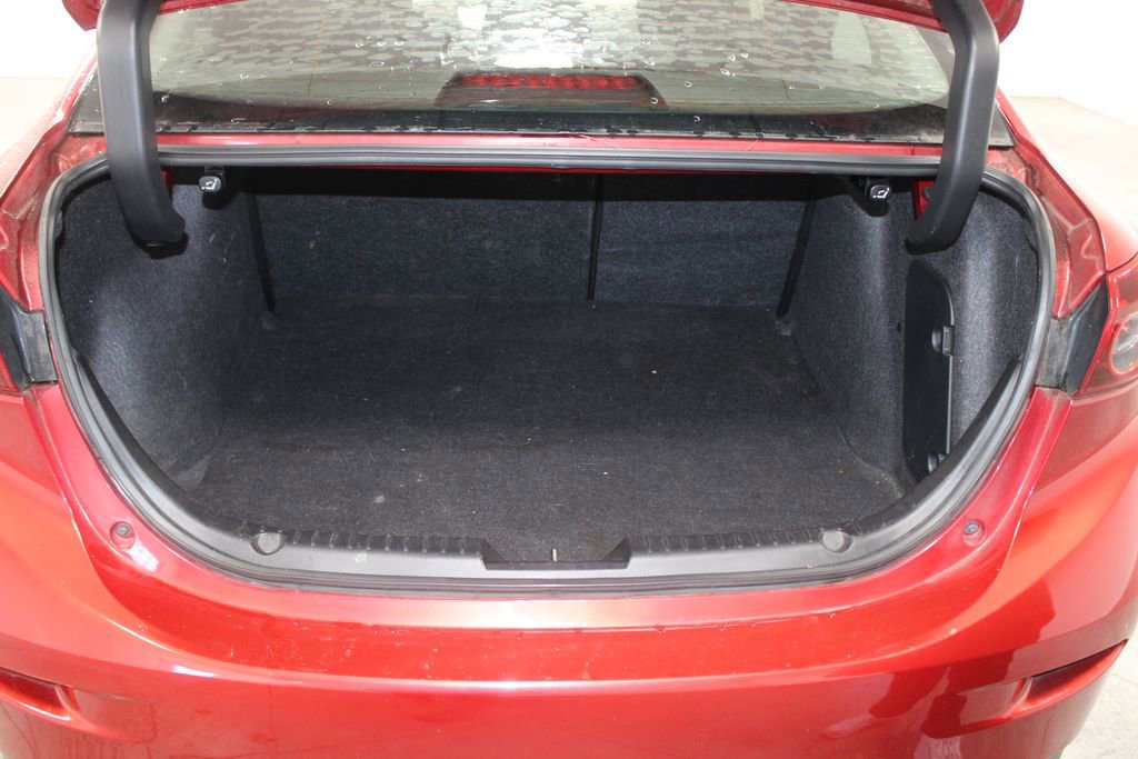 Used 2016 MAZDA MAZDA3 i Touring image 13