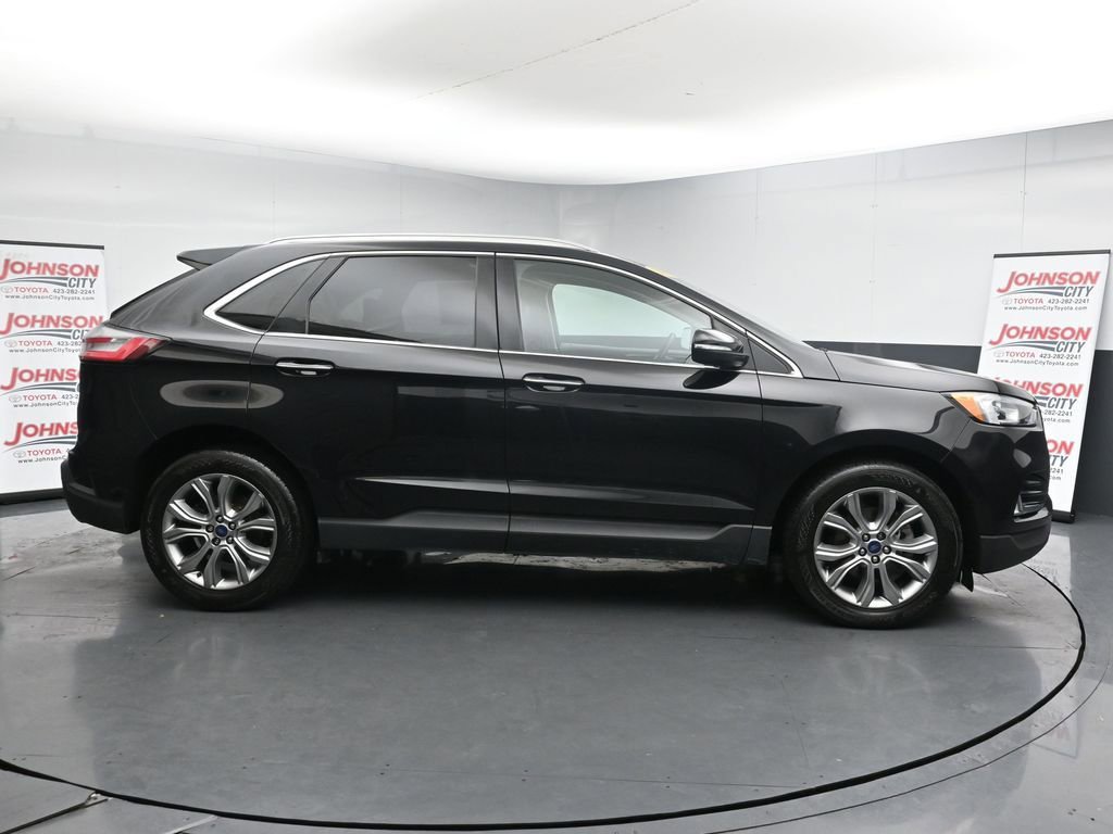 Used 2019 Ford Edge Titanium w/ Cargo Accessory Package image 9