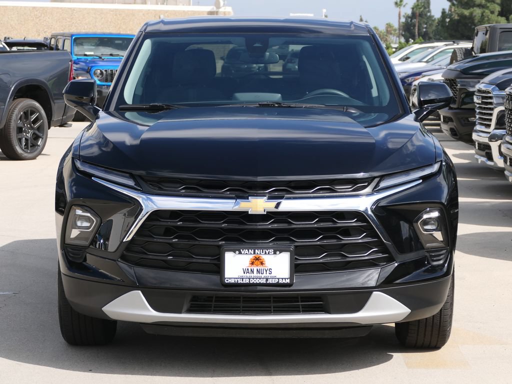 Used 2025 Chevrolet Blazer LT FWD image 6