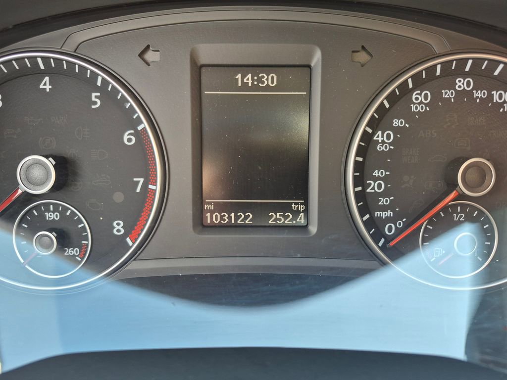 Used 2013 Volkswagen Passat 2.5 SE FWD image 19