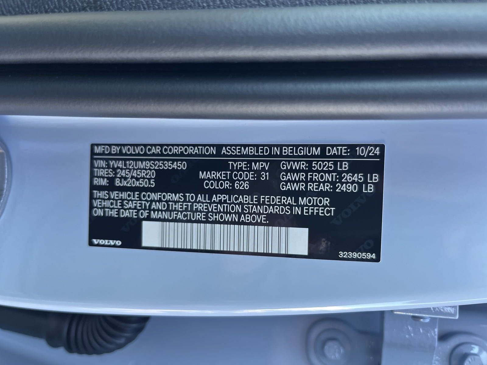 New 2025 Volvo XC40 B5 Ultra w/ Protection Package Premier image 37