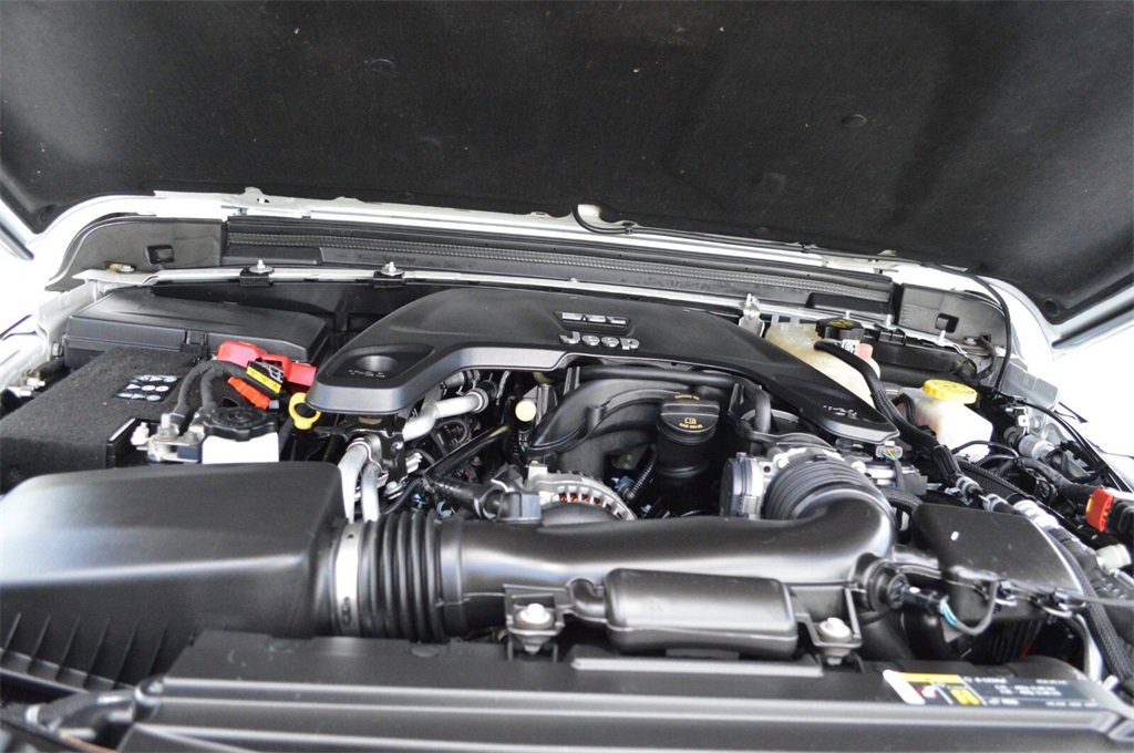 Used 2020 Jeep Wrangler Unlimited Sahara image 41