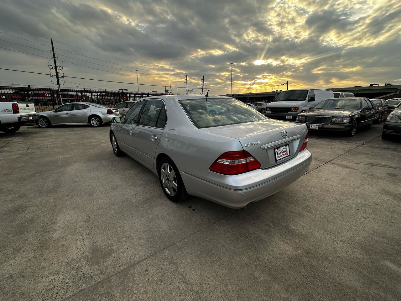 Used 2004 Lexus LS 430 w/ Premium Pkg RWD image 3
