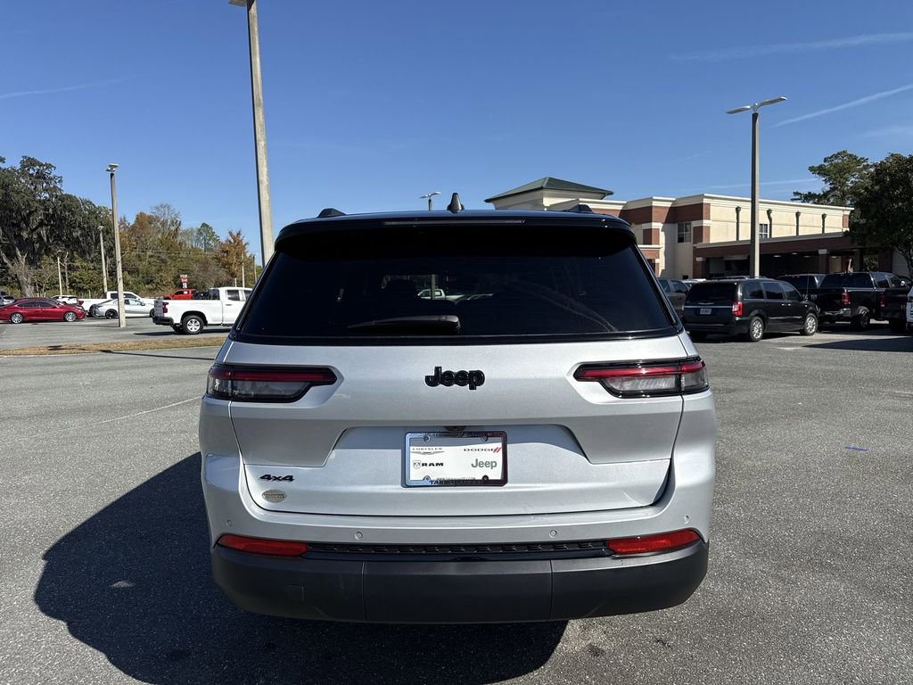 New 2025 Jeep Grand Cherokee L Limited w/ Trailer Tow Package image 4