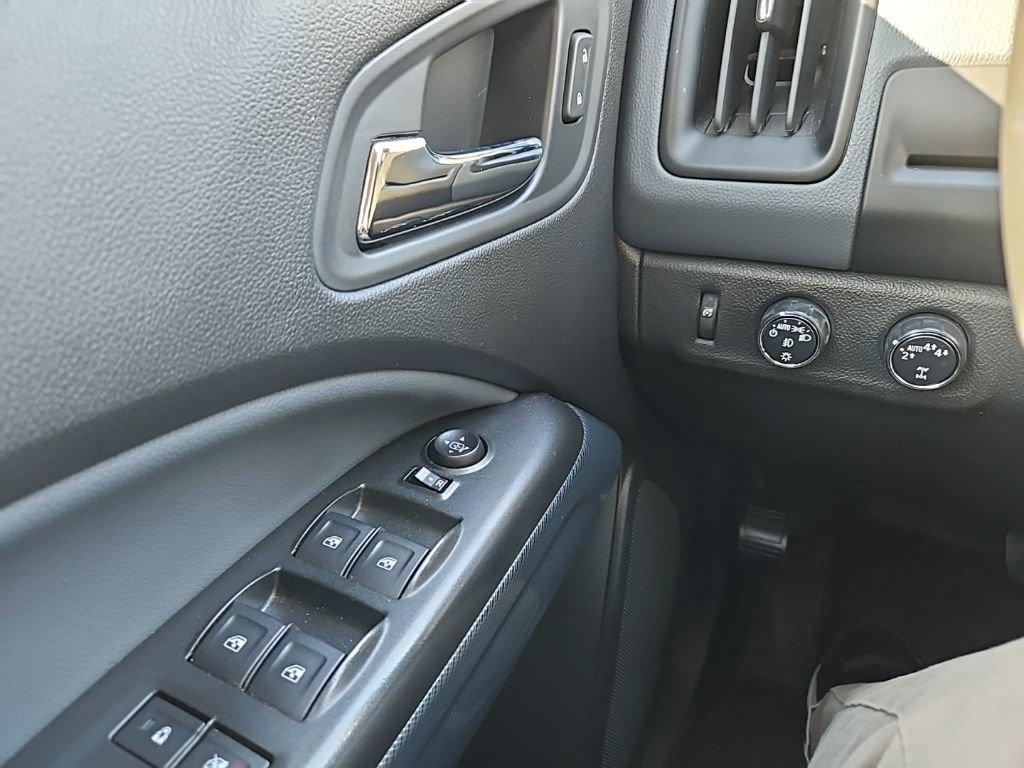 Used 2018 Chevrolet Colorado Z71 image 23