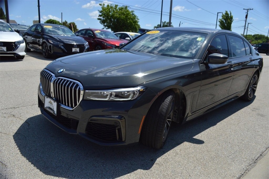 Used 2021 BMW 750i xDrive w/ M Sport Package image 21