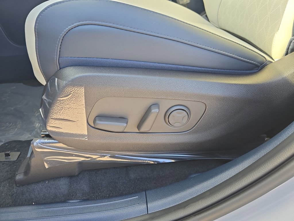 New 2026 Kia Carnival EX image 22