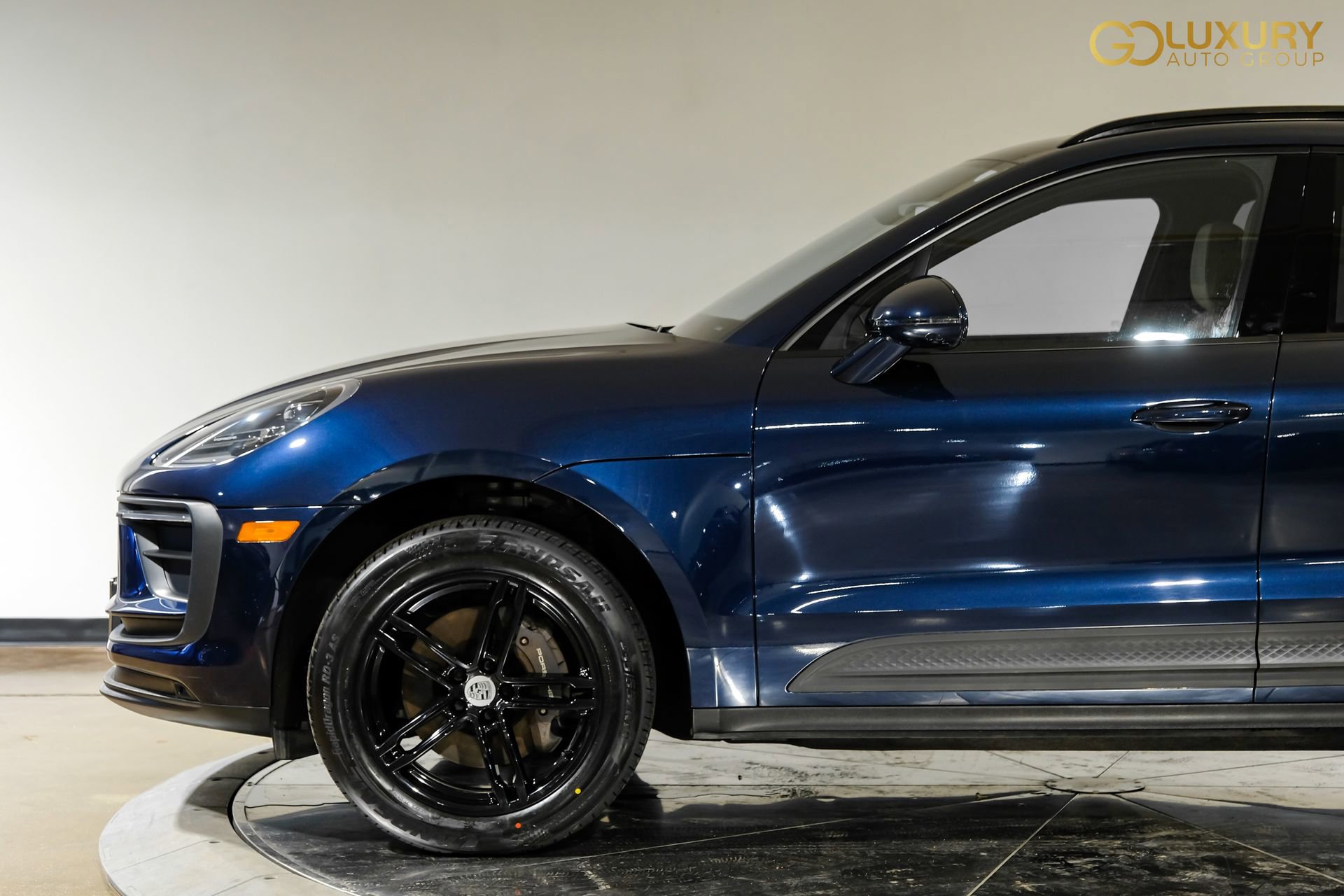 Used 2023 Porsche Macan AWD/4WD image 14