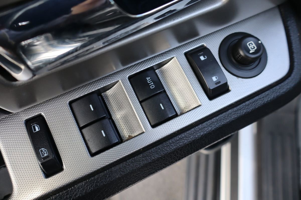 Used 2015 Ford Expedition EL XLT w/ Equipment Group 202A image 29