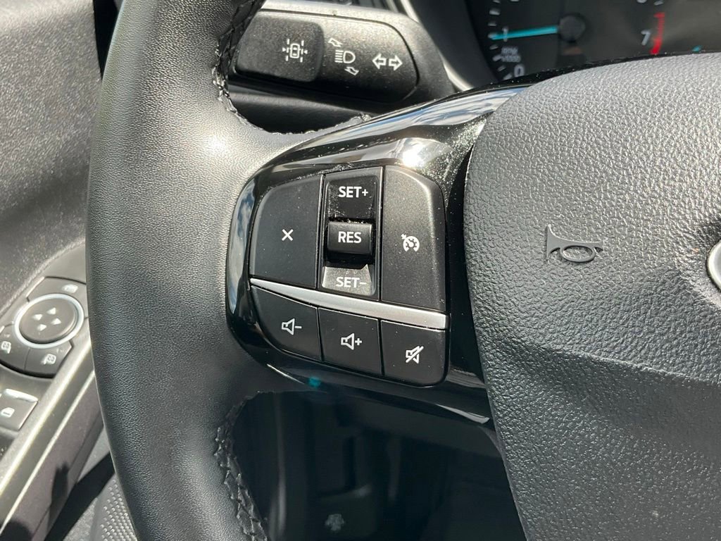 Used 2022 Ford Escape SE w/ Convenience Package AWD/4WD image 4