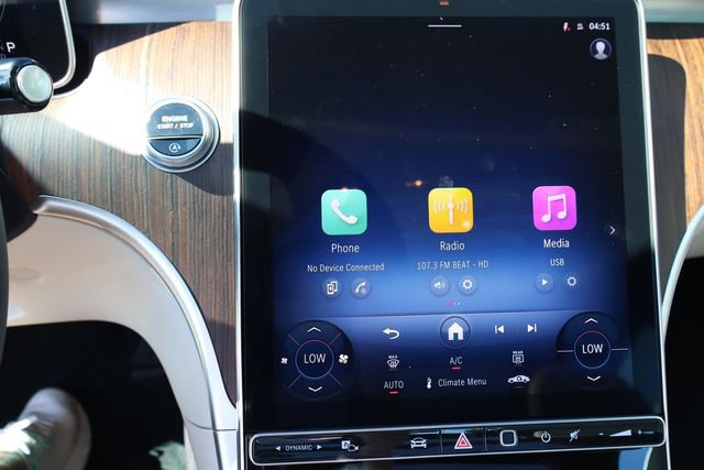 Used 2025 Mercedes-Benz C 300 Sedan image 8