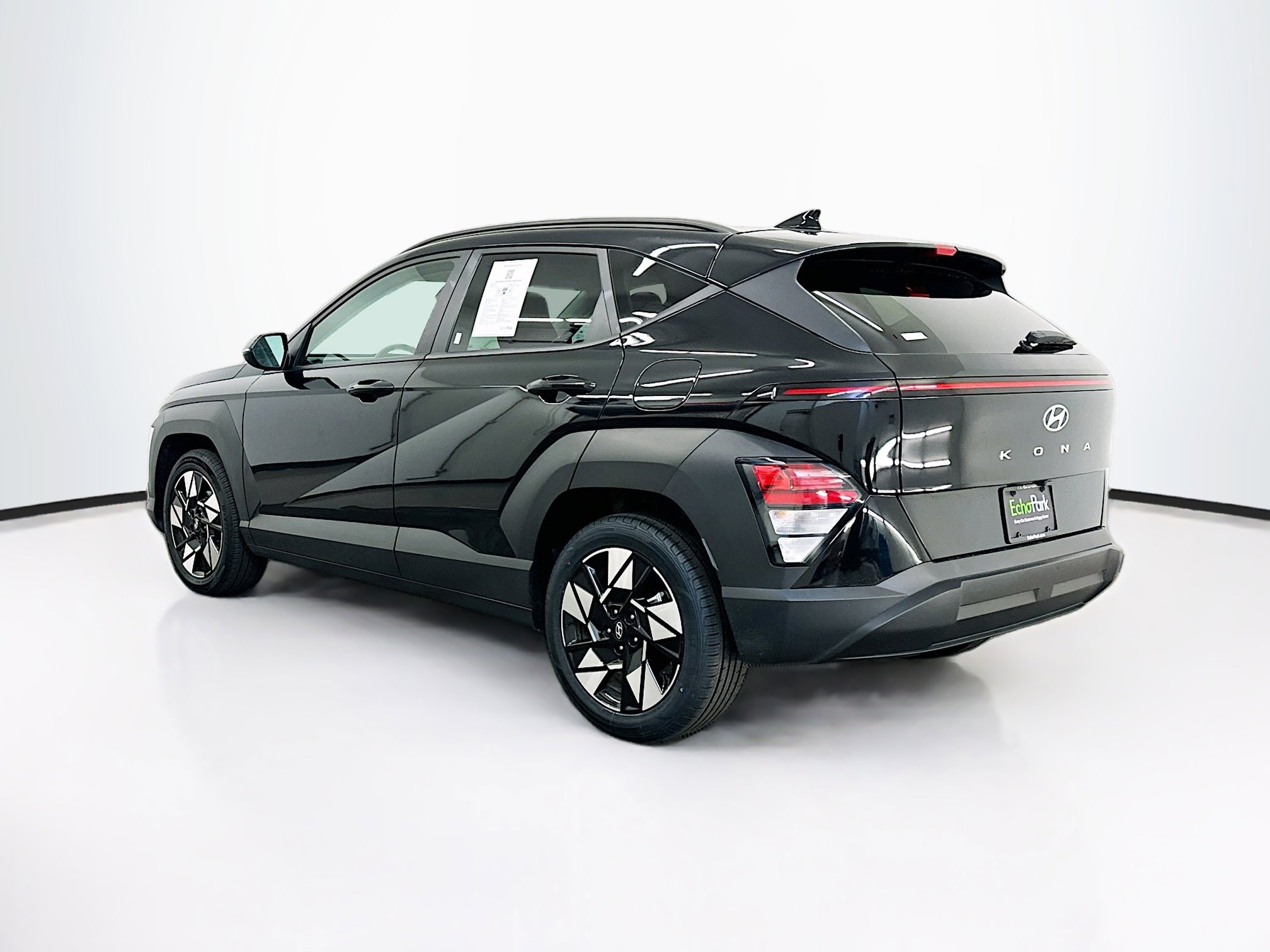 Used 2025 Hyundai Kona SEL image 5