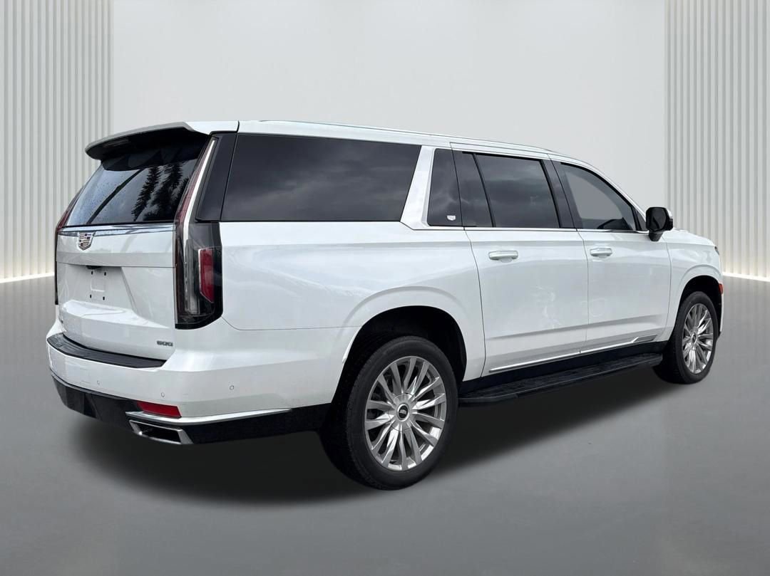Used 2022 Cadillac Escalade ESV Premium Luxury image 5