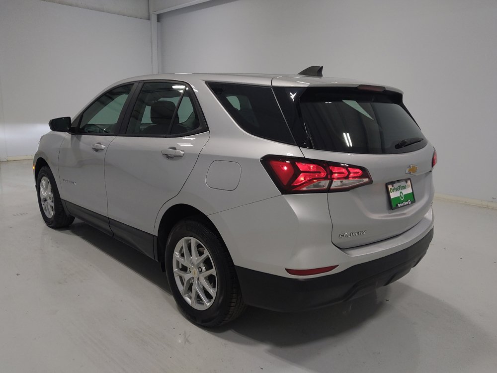 Used 2022 Chevrolet Equinox LS w/ LPO, Floor Liner Package AWD/4WD image 5