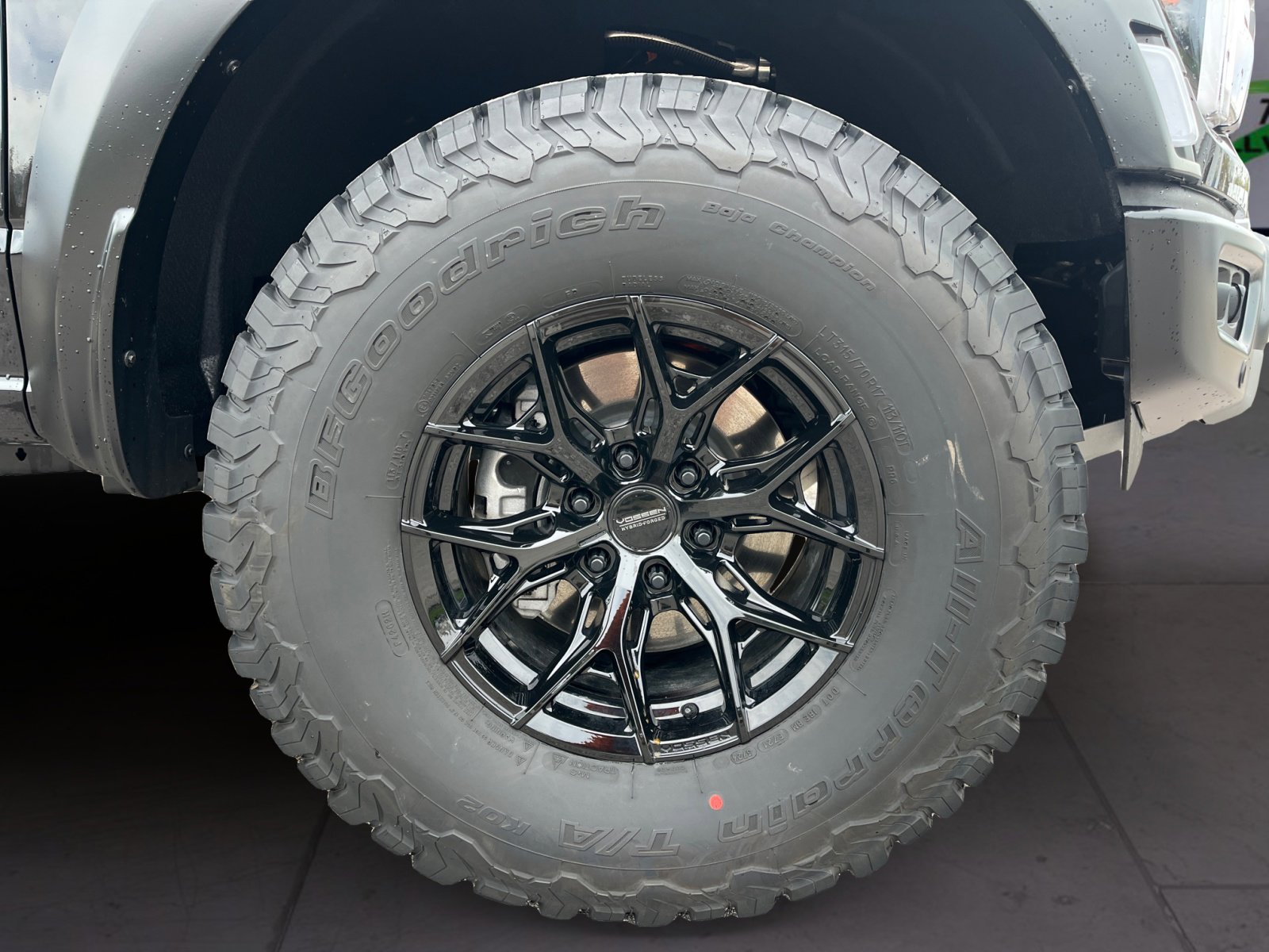 Used 2025 Ford F150 Raptor image 17