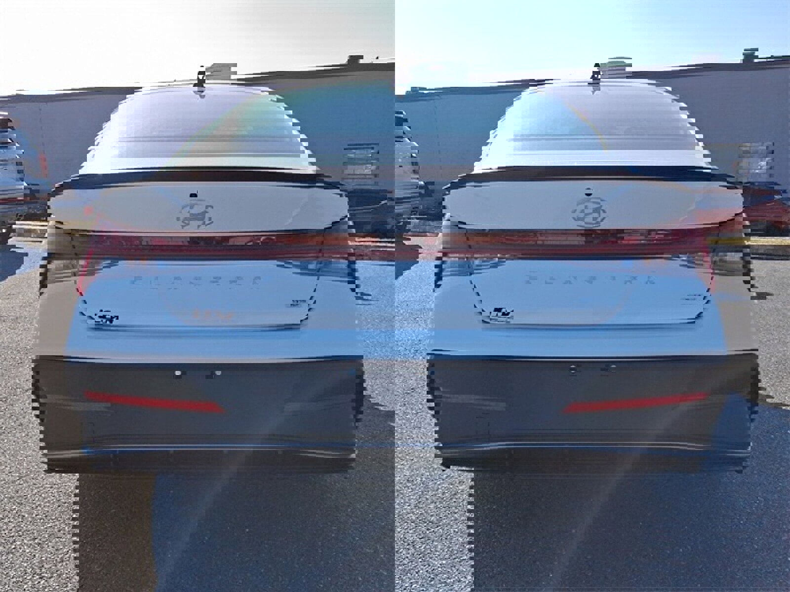 Used 2025 Hyundai Elantra SEL w/ Cargo Package image 6