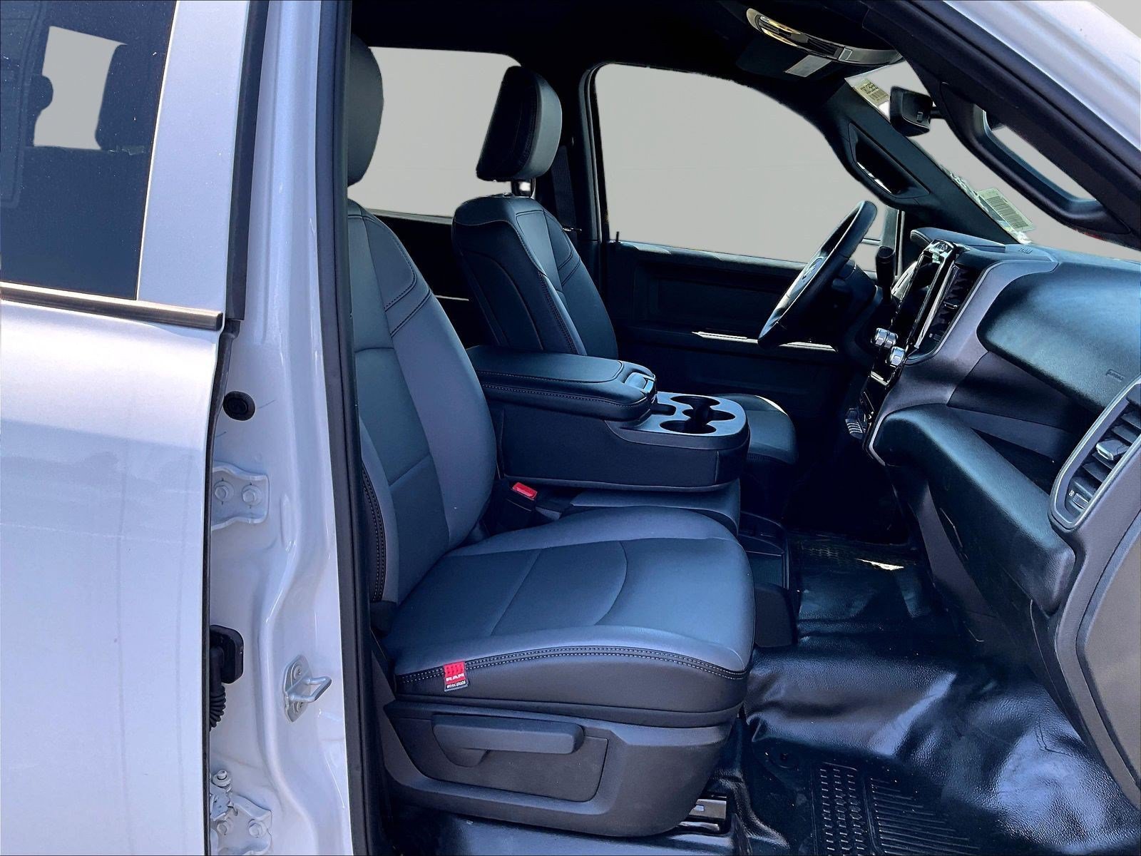 New 2026 RAM 3500 Tradesman AWD/4WD image 10