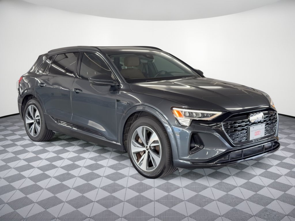 Certified 2024 Audi Q8 e-tron Premium Plus AWD/4WD image 7