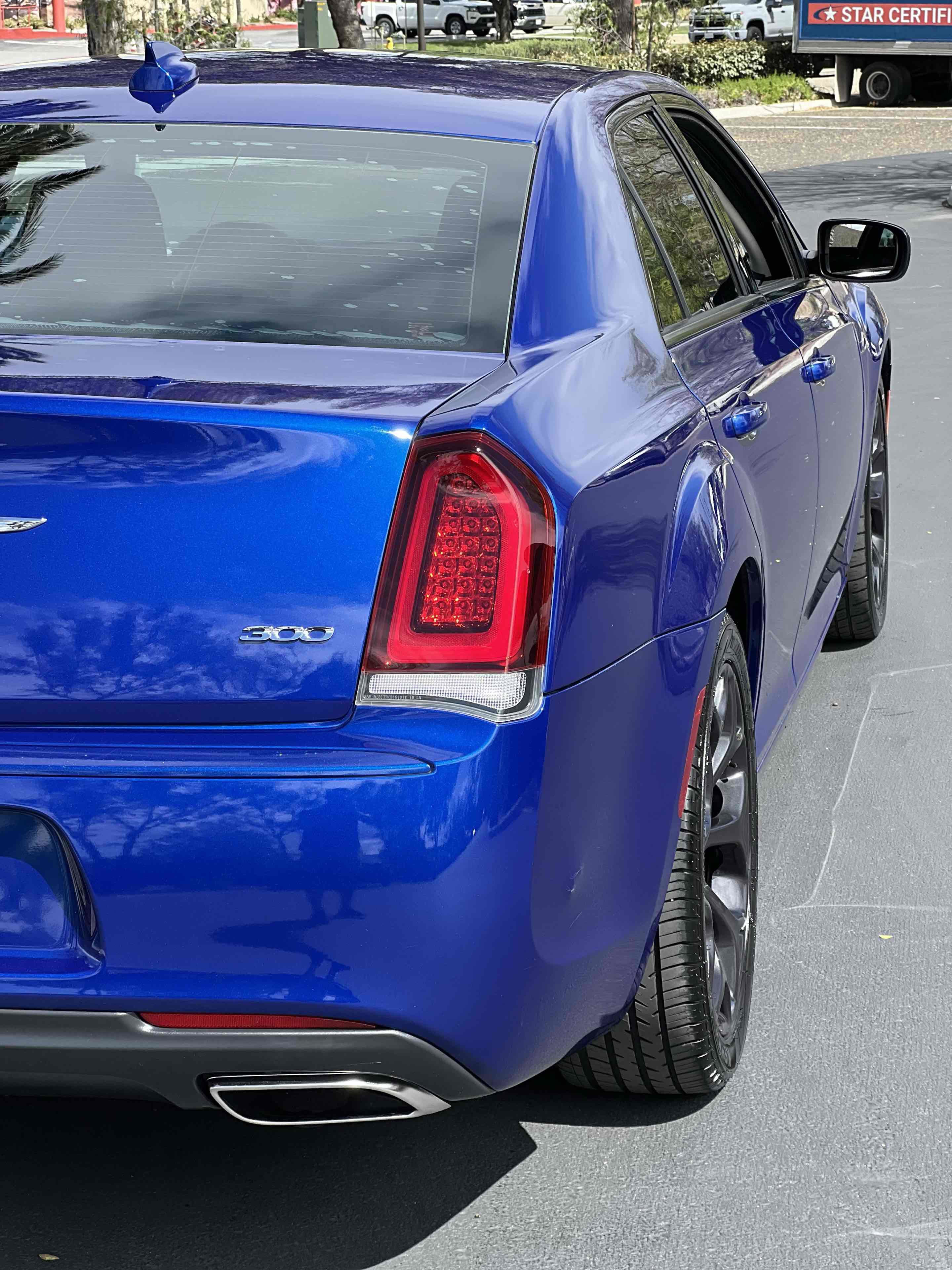 Used 2019 Chrysler 300 Touring w/ Sport Appearance Package image 50