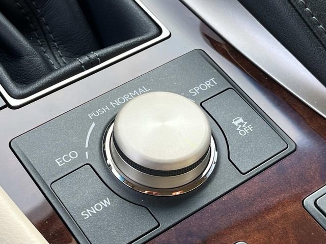 Used 2015 Lexus LS 460 w/ Comfort Package image 38