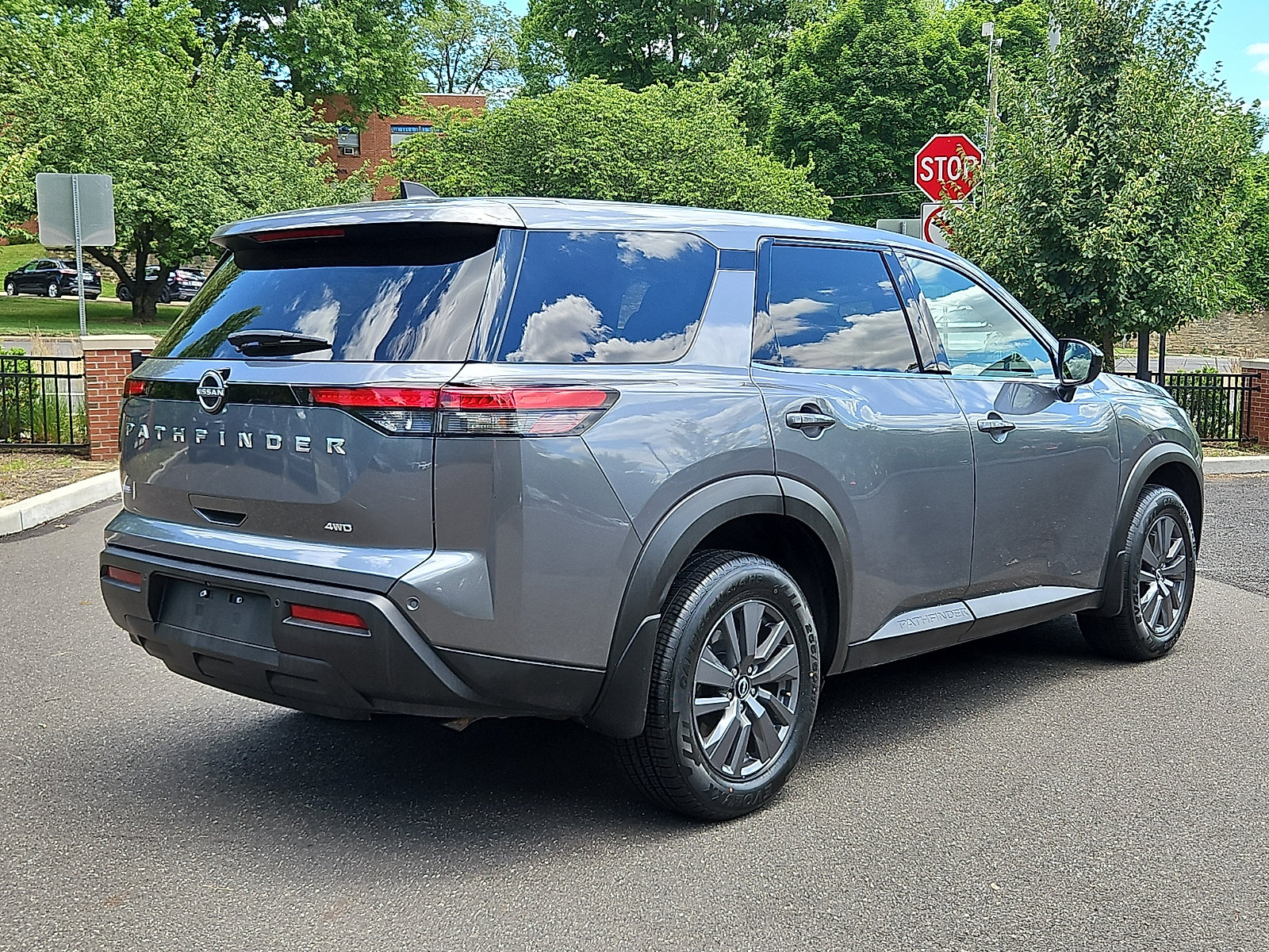 Certified 2024 Nissan Pathfinder S w/ Cargo Package AWD/4WD image 6