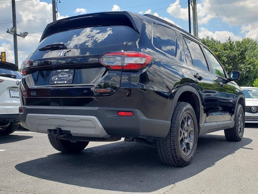 Used 2024 Honda Pilot TrailSport image 9