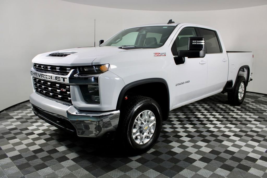 Used 2023 Chevrolet Silverado 2500 LT image 3