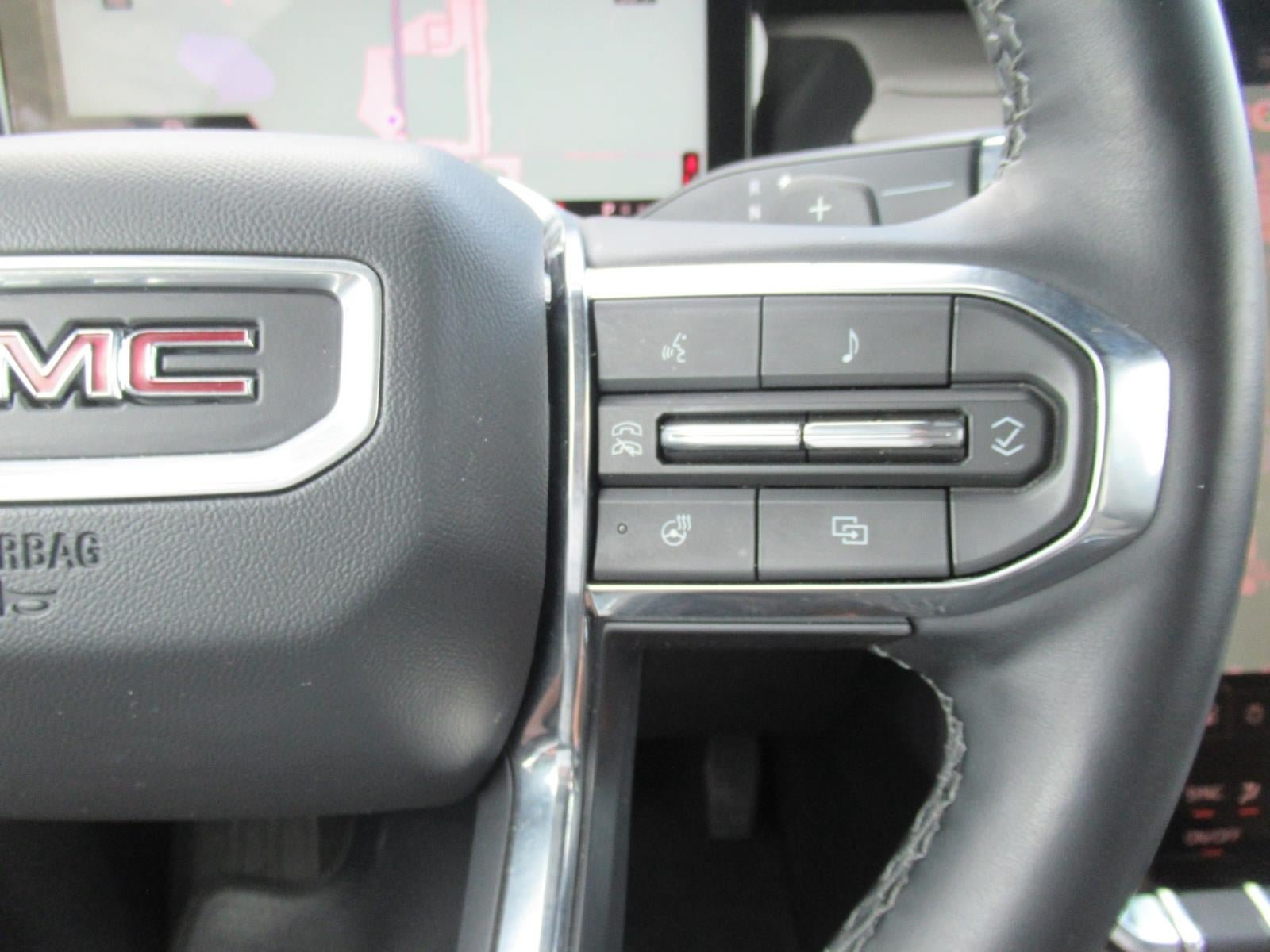 Used 2026 GMC Acadia Elevation w/ Elevation Premium Package FWD image 27
