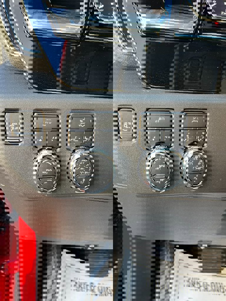 New 2025 GMC Sierra 1500 Elevation image 9