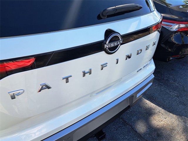 Used 2024 Nissan Pathfinder SL image 5