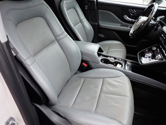 Used 2022 Lincoln Corsair AWD w/ Premium Package image 11