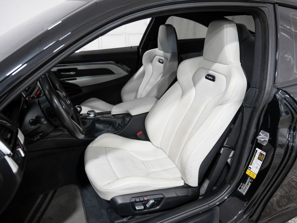 Used 2018 BMW M4 Coupe RWD image 10