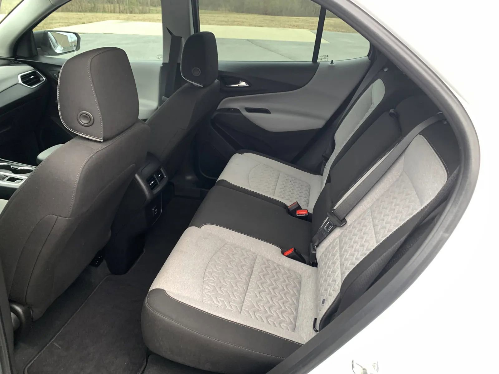 Used 2022 Chevrolet Equinox LS w/ Driver Confidence II Package image 26