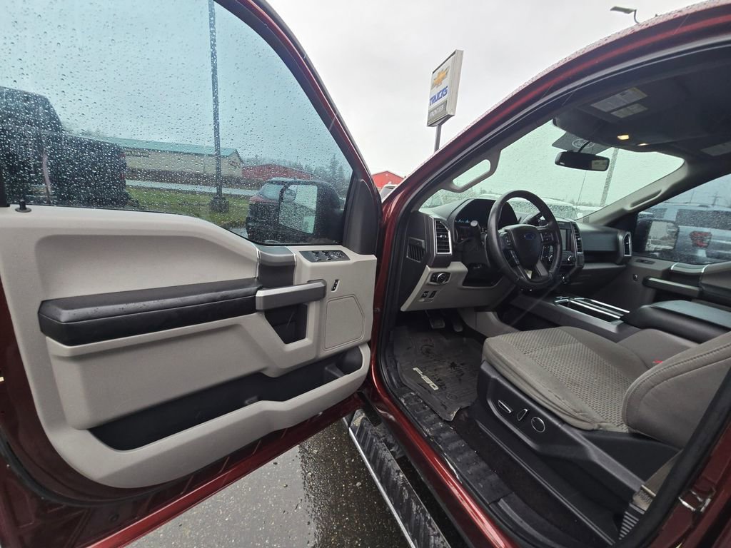 Used 2015 Ford F150 XLT w/ Equipment Group 302A Luxury RWD image 15