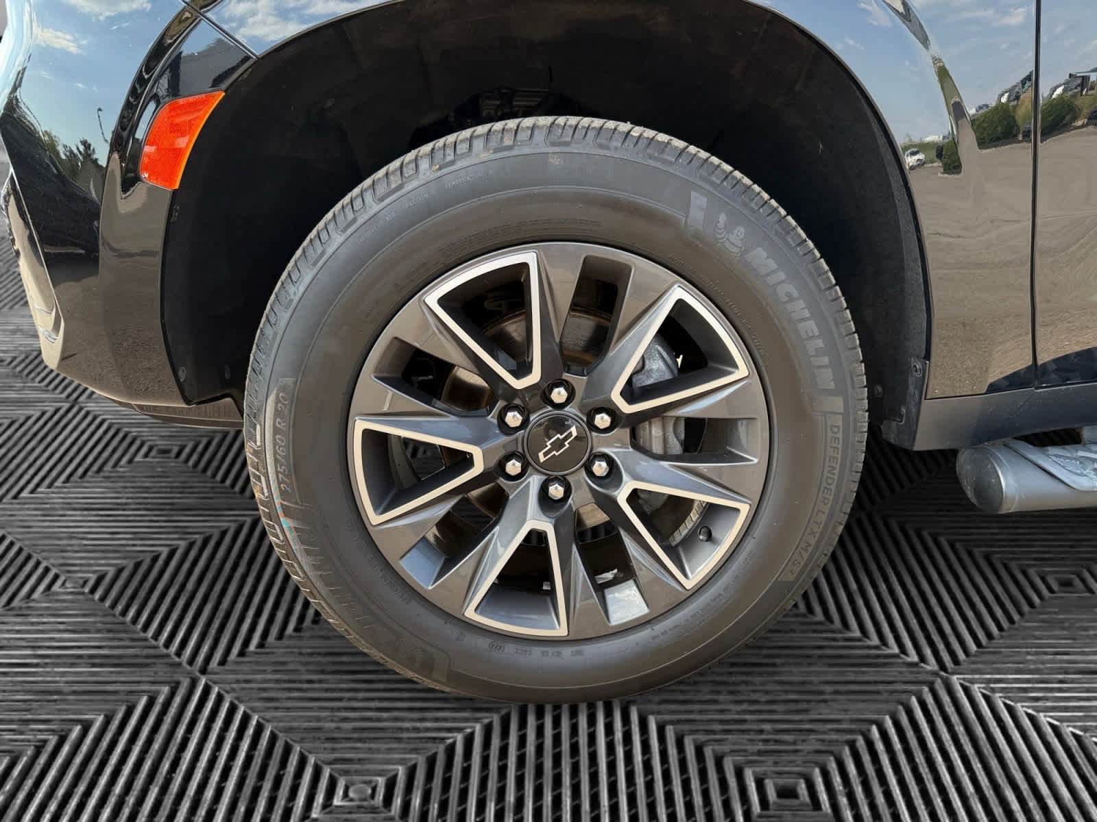 Used 2021 Chevrolet Tahoe Z71 w/ Z71 Signature Package image 9