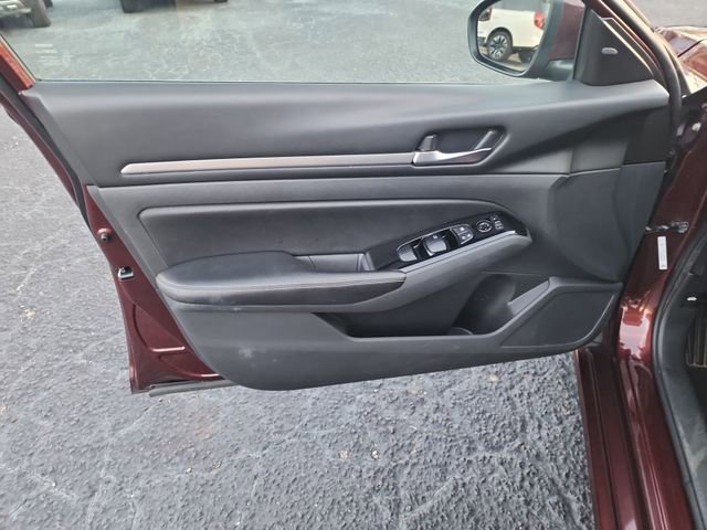 Used 2023 Nissan Altima 2.5 SV image 9