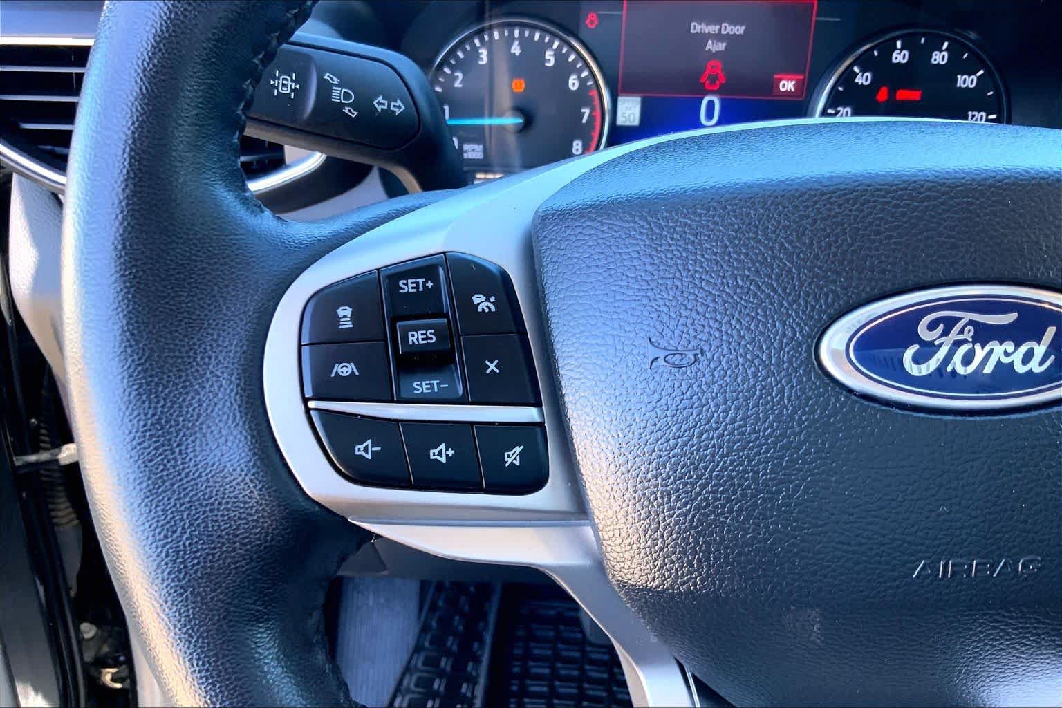 Used 2023 Ford Explorer Limited AWD/4WD image 24