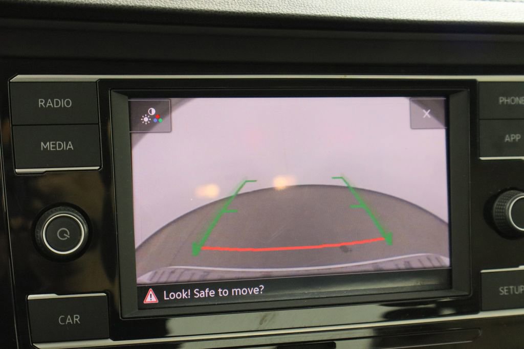 Used 2019 Volkswagen Jetta SE w/ Cold Weather Package image 34